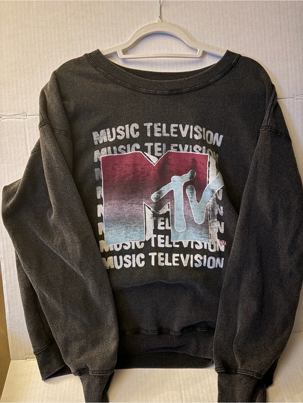 MTV Black Sweatshirt with large logo on front, faded vintage look Size XL